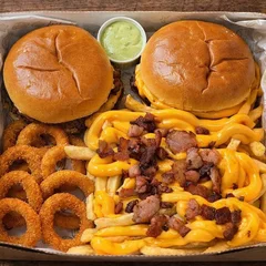 Combo 2 pessoas - 2 salada Burguer + fritas cheddar e bacon + 6 onions