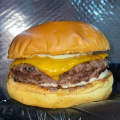 Braza Clássico | Hambúrguer Artesanal na Brasa 120g