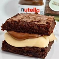 Brownie Recheado de ninho com nuutella