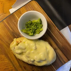 Lanche no Pão De Alho - Pernil Com Muito Queijo