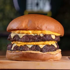 Burguer - Thrash Metal - 2 Hamburguer de 200g, e Muito Cheddar.