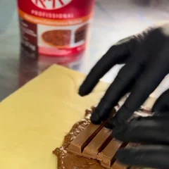 Pastel De Kit Kat Preto