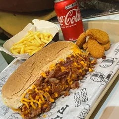 hot dog medio cheddar e bacon
