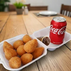 Combo 10 Coxinhas + 01 Canudinho + 01 Coca-Cola Lata