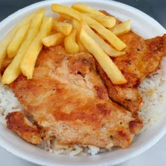 Filé de frango com fritas