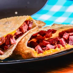 Pastel de Calabresa 20cm  - Escolha uma opção: