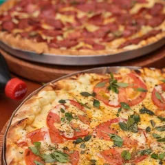 Combo Duas Pizzas Tradicionais Grandes + Ref 2 Lt