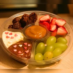 Petisqueira de Brownie, Morango, e Uva (370g)
