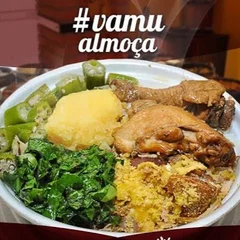 FRANGO COM QUIABO E POLENTA 