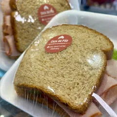 Sanduíche natural (Peito de peru, queijo minas, alface)