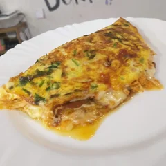 OMELETE FRANGO C/ MILHO E QUEIJO