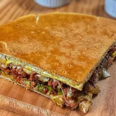 06-CALOTA COM FRANGO E CALABRESA