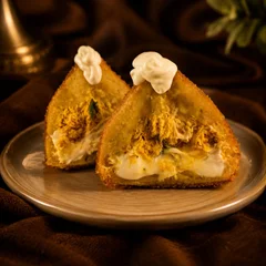 Mega Coxinha Crocante Frango Com Requeijão