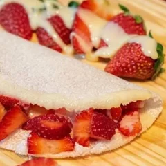 Tapioca de Morango com Leite Condensado