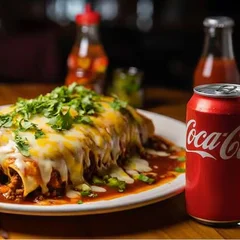 Panqueca de Carne ao Molho Sugo + Coca Cola Lata