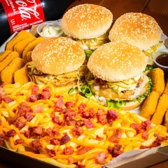 Mega Combo Ostentação p/ 04 pessoas + Coca-Cola 1,5 Litros Geladinha