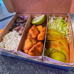 Marmita Iscas Tilapia + Coca 200 ml
