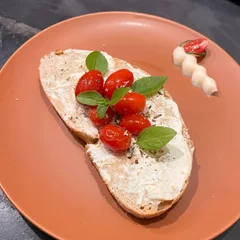 Toast Margherita