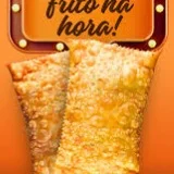 PASTEL CHOCOLATE PRETO COM MORANGO