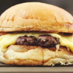 BURGUER VEGÊ LARIQUINHA