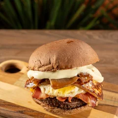 COMBO Burger Arretado #Batata + Bebida.