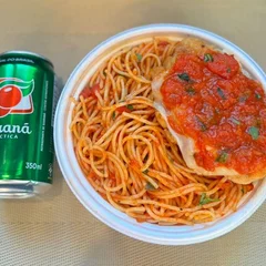 Espaguete & Parmegiana Frango + lata Guaraná + R$ 14,99 leve outra marmitex