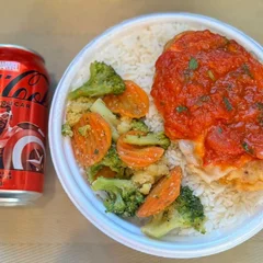 Frango Parmegiana & Legumes + lata Coca Zero + R$ 14,99 leve outra marmitex
