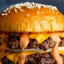  Combo BRASA Chesse burger + FRITAS + REFRI 