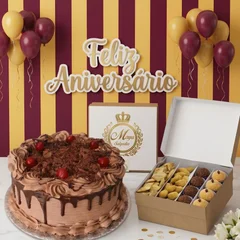 Kit festa 4 com 2 kg de bolo, 200 salgados fritos e 100 doces