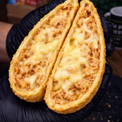 Pastel 9 - Fricassê com queijo 