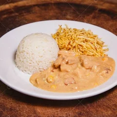 Strogonoff de Frango Cremoso + Batata Palha | Econômica  - 500ml