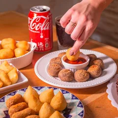 200 Salgados Fritos 