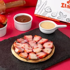 Esfiha Doce de Morango Com Leite Condensado