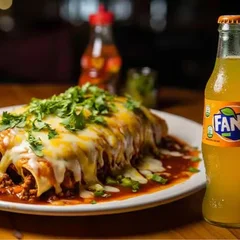 Panqueca de Carne ao Molho Sugo + Fanta Mini