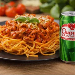 Macarrão à Bolonhesa + Guaraná lata