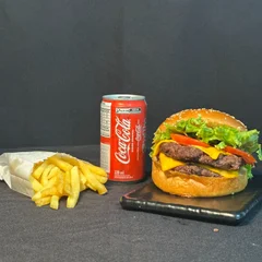 Salada + Coca Cola Lata 220ml & Fritas +  R$ 18,99 leve outro burger 
