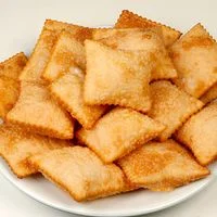 100 MINI PASTÉIS DE FESTA