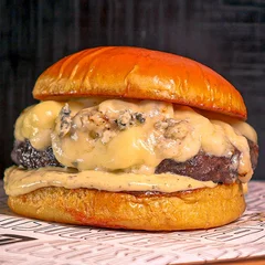 Burger Quatro Queijos 