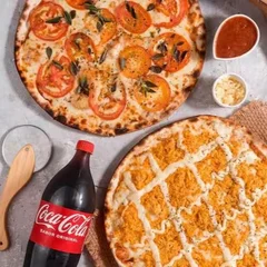 2 Pizzas Familia (40 m) + 1 Bebida