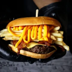 Guga burguer fritas