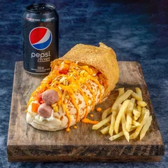 Combo Vegetariano Fomão + Acompanhamento  + Refri lata
