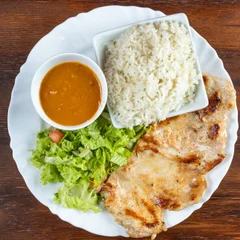 Filé de frango + Arroz + Feijão + Salada