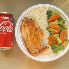 Frango Grelhado & Legumes + lata Coca normal + R$ 14,99 leve outra marmitex