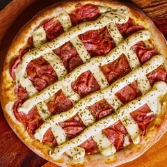 Pizza Familia Calabresa com Catupiry + Coca-Cola 1l