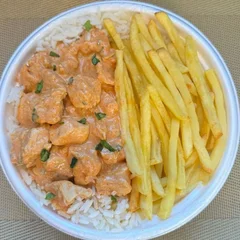 Strogonoff Frango & Fritas + R$ 18,99 leve outra marmitex