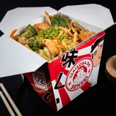 YAKISOBA DE CAMARÃO