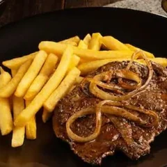 Bife Irresistível com Fritas Crocantes + Arroz e Feijão Premium (Serve 1 Pessoa)