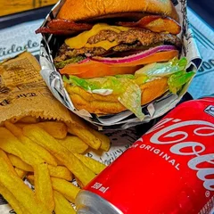 Combo Smash Salada Bacon 2.0 + Batata + Coca-Cola lata