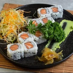 URAMAKI SALMAO 8 UND 