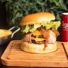 Combo: Duplo Bacon + batata + Coca Cola lata 220ml